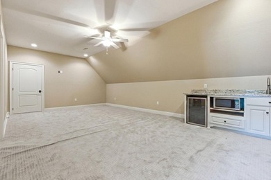 Welcome to this exceptional custom-built estate nestled on 1.92 - photo 20