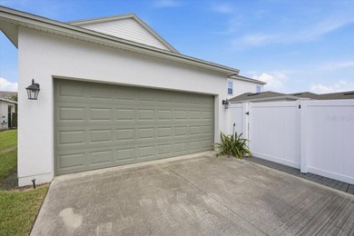 Expansive private backyard. Covered brick paver patio. Carpet - photo 29