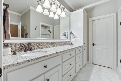 Welcome to this exceptional custom-built estate nestled on 1.92 - photo 34