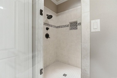 Welcome to this exceptional custom-built estate nestled on 1.92 - photo 36