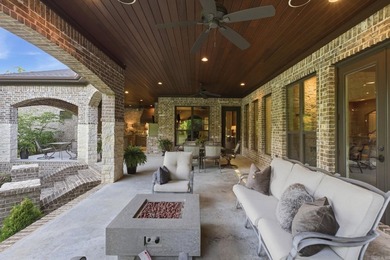 Welcome to this exceptional custom-built estate nestled on 1.92 - photo 37