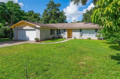 Lake Summit Home Sale Pending in Winter Haven Florida
