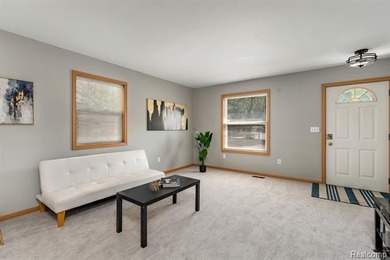 Discover exceptional living in this beautiful 3-bedroom home - photo 2