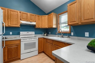Discover exceptional living in this beautiful 3-bedroom home - photo 10