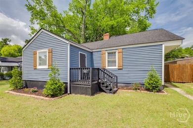 Convenient and cute with character, close to Historic downtown - photo 1