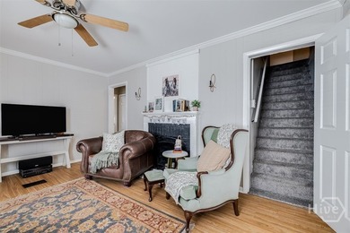 Convenient and cute with character, close to Historic downtown - photo 7