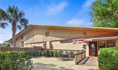 Incredible opportunity to own your own mid-Island restaurant! - photo 1
