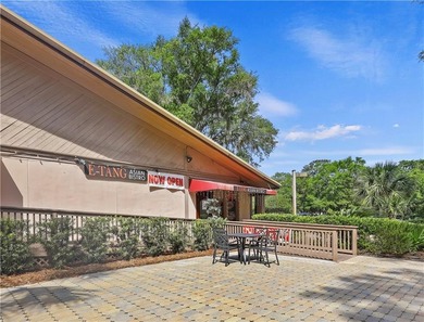 Incredible opportunity to own your own mid-Island restaurant! - photo 2