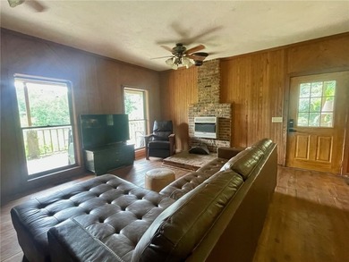Welcome home to your Ozark oasis on the beautiful George's - photo 11