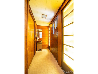 This spacious single-family home with a private in-law apartment - photo 16