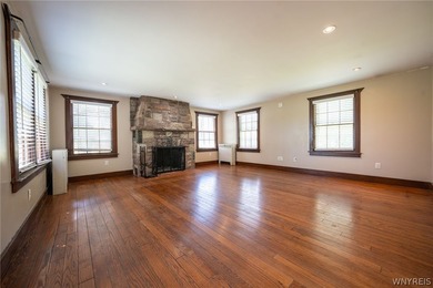 This spacious single-family home with a private in-law apartment - photo 17