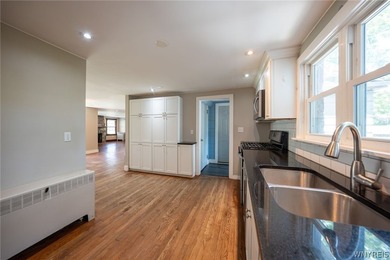 This spacious single-family home with a private in-law apartment - photo 23