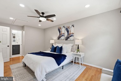 Move-in ready and meticulously renovated in sought-after Lake - photo 27