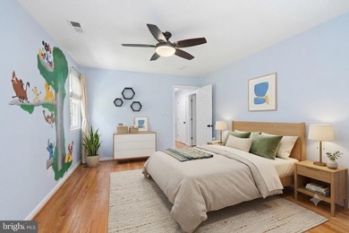 Move-in ready and meticulously renovated in sought-after Lake - photo 31