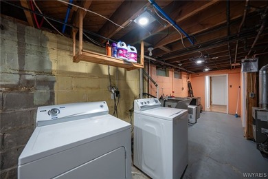This spacious single-family home with a private in-law apartment - photo 35