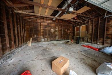 This spacious single-family home with a private in-law apartment - photo 40