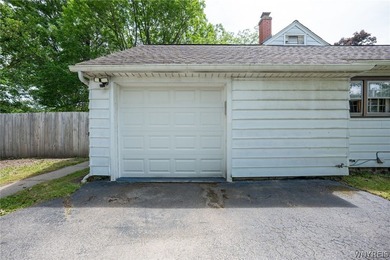 This spacious single-family home with a private in-law apartment - photo 41