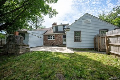 This spacious single-family home with a private in-law apartment - photo 44