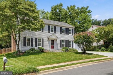 Move-in ready and meticulously renovated in sought-after Lake - photo 44