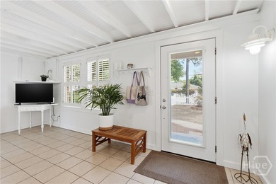 Welcome to this adorable three bedroom, two bathroom home - photo 8