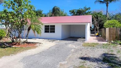 3 Bedroom 1 Bath freshly painted inside and out. Metal Roof 2020 - photo 4