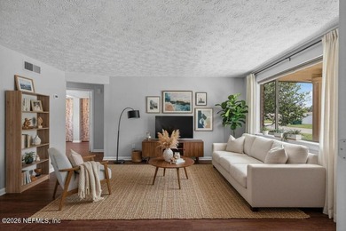 Welcome home to this charming brick 3-bedroom, 2-bath residence - photo 6