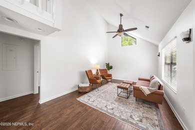 Welcome to Buttercup Cottage! This charming 3-bedroom, 2-bath - photo 6