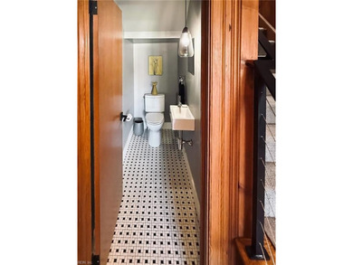 102 Holly Crescent is a comprehensively reimagined North End - photo 17