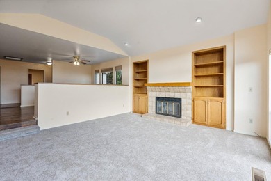 Rare, single story *Bluff* townhouse with incredible Southside - photo 8