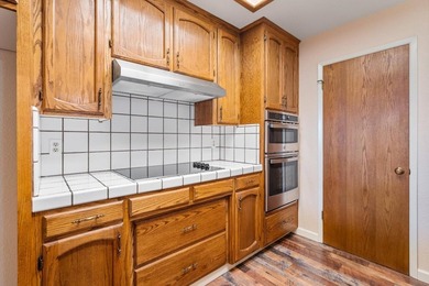 Rare, single story *Bluff* townhouse with incredible Southside - photo 10