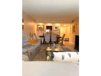 Welcome to Hollybrook Golf & Tennis Club, a sought-after 55+ - photo 3