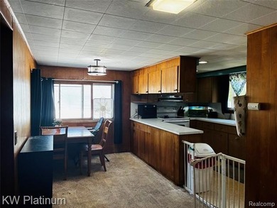 Don't miss this opportunity to live near parks, a private beach - photo 6