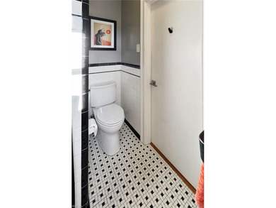 102 Holly Crescent is a comprehensively reimagined North End - photo 36