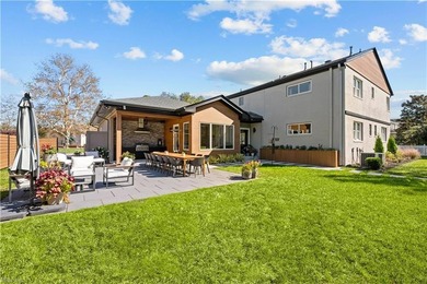 102 Holly Crescent is a comprehensively reimagined North End - photo 45