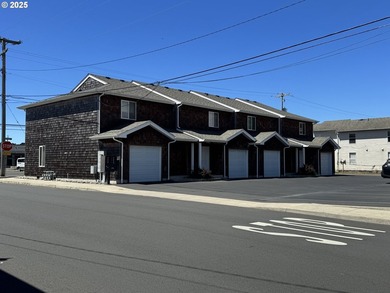 Located conveniently between Roosevelt and Holladay with EZ - photo 2