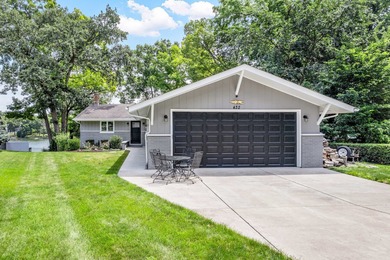 Lake Holiday Home For Sale in Lake Holiday Illinois