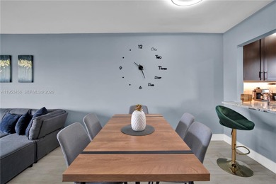 Only a 10 minutes ride to Downtown Hollywood restaurants