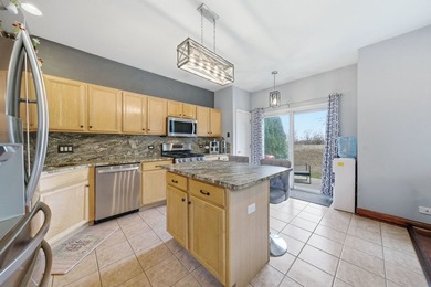Welcome to 2021 Cypress Court, this beautiful end-unit townhome - photo 10