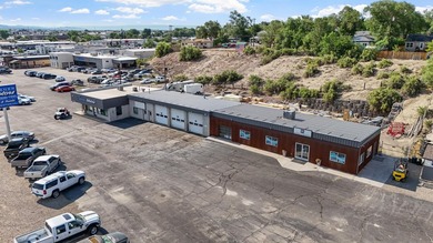 Location! Location! Location! Commercial property is located in - photo 7