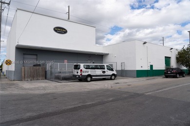 Welcome to Allapattah! This former ice factory w/a combined 15 - photo 2