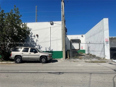 Welcome to Allapattah! This former ice factory w/a combined 15 - photo 9