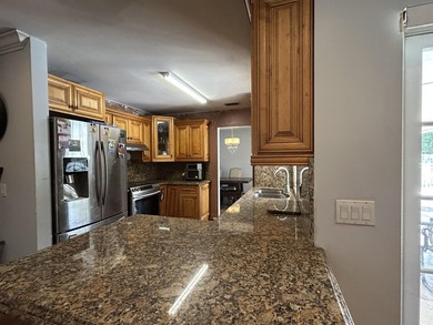 Spacious 3-Bedroom Pool Home in Desirable La Mancha - No HOA! - photo 9
