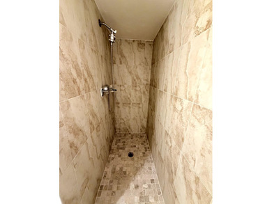 NEW PRICE!! First Floor 2 bedroom / 2 Bath unit. Tile Floors - photo 15
