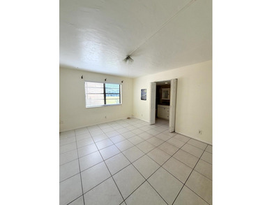 NEW PRICE!! First Floor 2 bedroom / 2 Bath unit. Tile Floors - photo 17