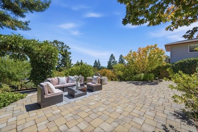 Perched on a picturesque Emerald Hills street, this beautifully - photo 18