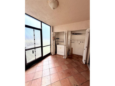 NEW PRICE!! First Floor 2 bedroom / 2 Bath unit. Tile Floors - photo 19