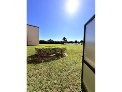 NEW PRICE!! First Floor 2 bedroom / 2 Bath unit. Tile Floors - photo 20