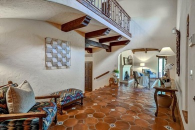 This spacious 4-bedroom, 3.5-bathroom home in Los Gatos offers 2 - photo 4