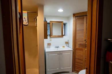 Enjoy the best of Island Pond (Brighton) living, where - photo 24
