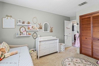 Location, location, location! This beautifully maintained brick - photo 27